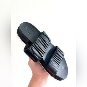 Sorel Women's Roaming Two Strap Slide Sandals size 8.5